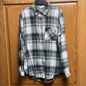 Green Plaid Button-Up Shirt
